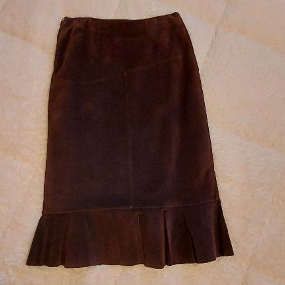 MODA CHOCOLATE BROWN SUEDE SKIRT - Picture 2 of 10